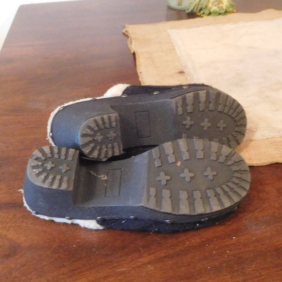 Clogs - Picture 4 of 4